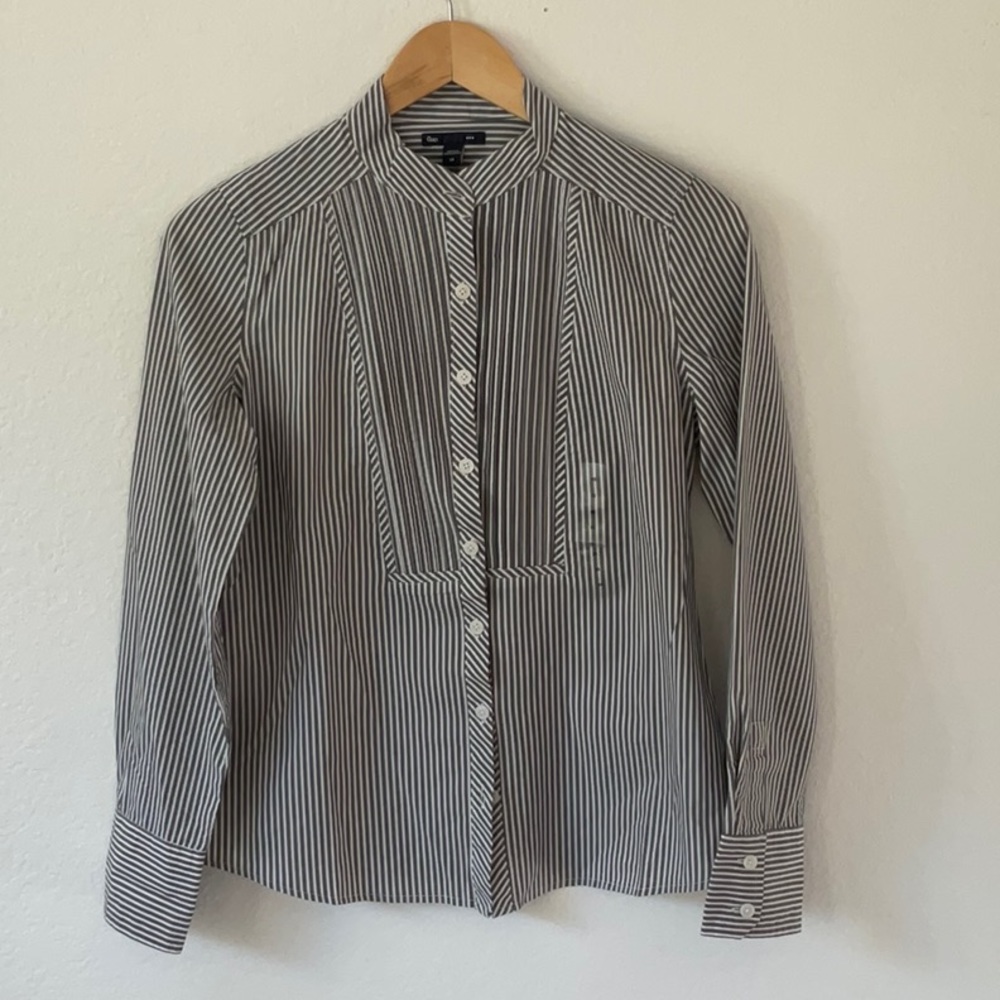 GAP tuxedo black and white stripped cotton stretch blouse